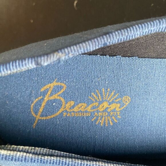 NIB  Beacon Comfort Shoes Womens‎ Size 9 Slip On Wedge Navy Blue - Picture 6 of 7